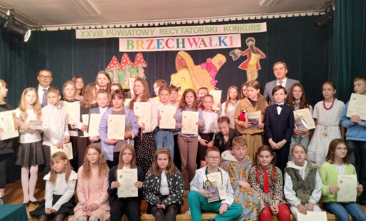 Zdjęcie do XXVIII POWIATOWY KONKURS RECYTATORSKI BRZECHWAŁKI